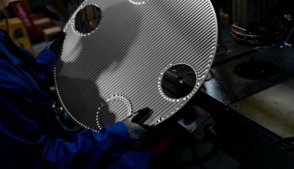 氨燃料航运减碳面临技术瓶颈，芬兰伐德鲁斯Vahterus无垫片板壳式换热器实现降本与环保双赢，加速行业低碳转型